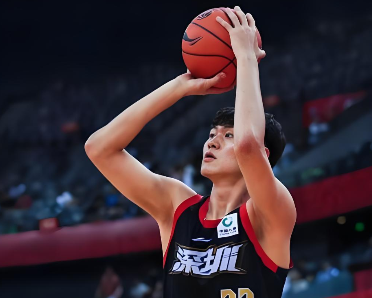 乐彩网-赢山西10分！CBA名记大赞深圳队1人：拥有这样的球员，很幸运